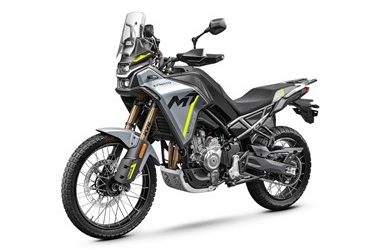 CFMOTO 450MT chegou a solo nacional